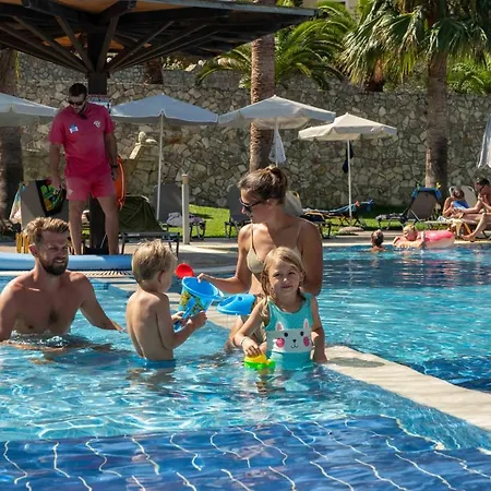 Almyrida Village & Waterpark 3*